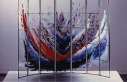 Smalty malovaný do olova vkládaný objekt, matur. práce Ivany Vranákové, 2001. Foto - Foto - Galerie SUPŠ Kamenický Šenov