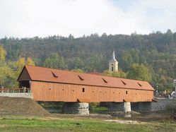 Svůj hlas můžete poslat také rekonstrukci tohoto historického mostu přes řeku Ohři v Radošově