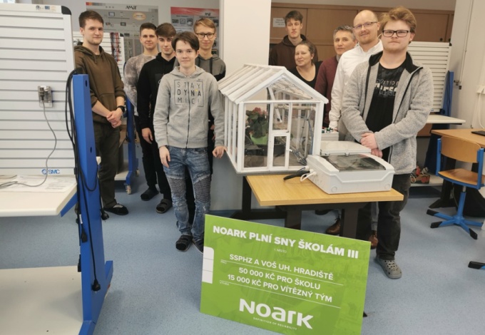 Studenti SŠ PHZ a VOŠ Uherské Hradiště s projektem automatizovaného skleníku