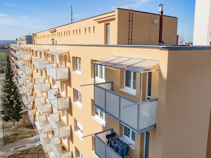 Závěsné balkony. Foto: Fasády Šimek