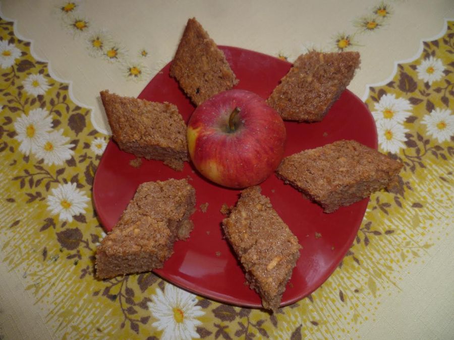Výborná buchta z jablek od Heleny Uhříkové