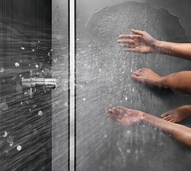 Sprchové kanálky Geberit CleanLine nejenom velmi dobře vypadají, ale také se snadno čistí, takže si teď naplno můžete vychutnat vaši očistu.